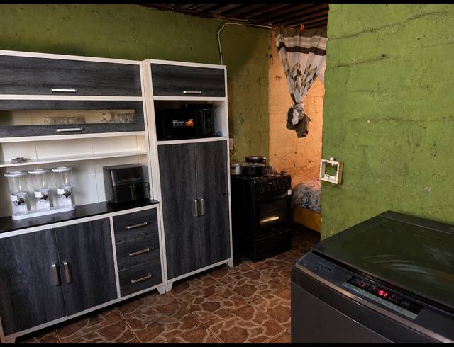 1 BEDROOM HOUSE FOR SALE IN EVATON WEST